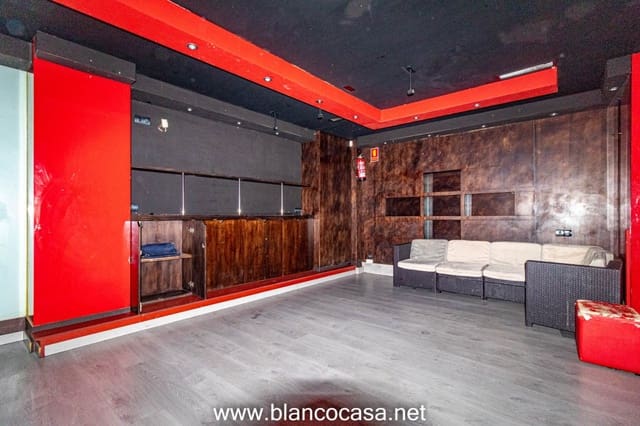 Commercieel te koop in A Laracha - € 92.000 (Ref: 9383475)