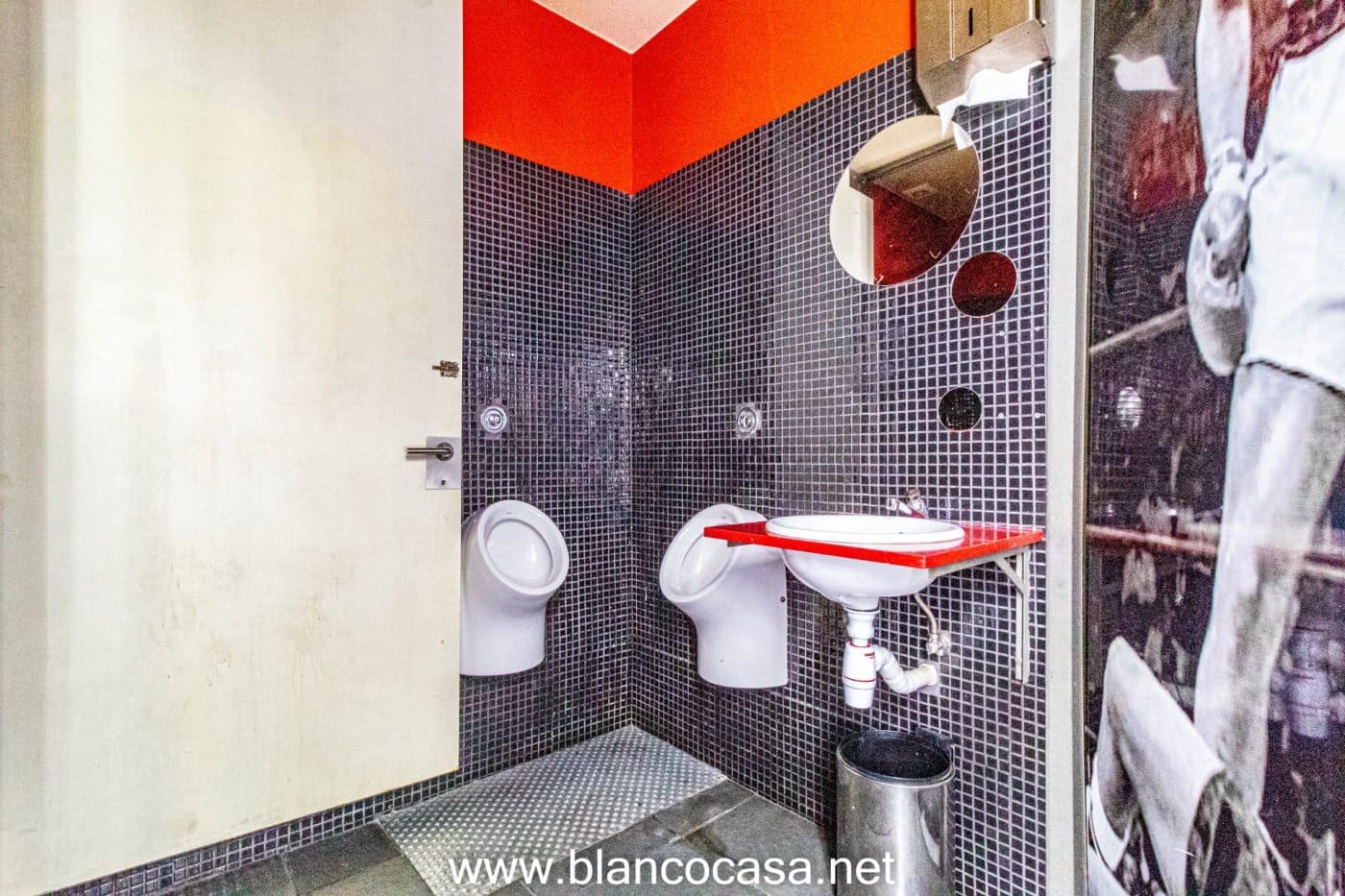 Kommersiell til salgs i A Laracha - € 92 000 (Ref: 9383475)