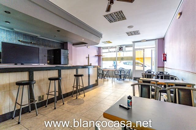 Commercial for sale in Carballo - € 59,900 (Ref: 9383480)