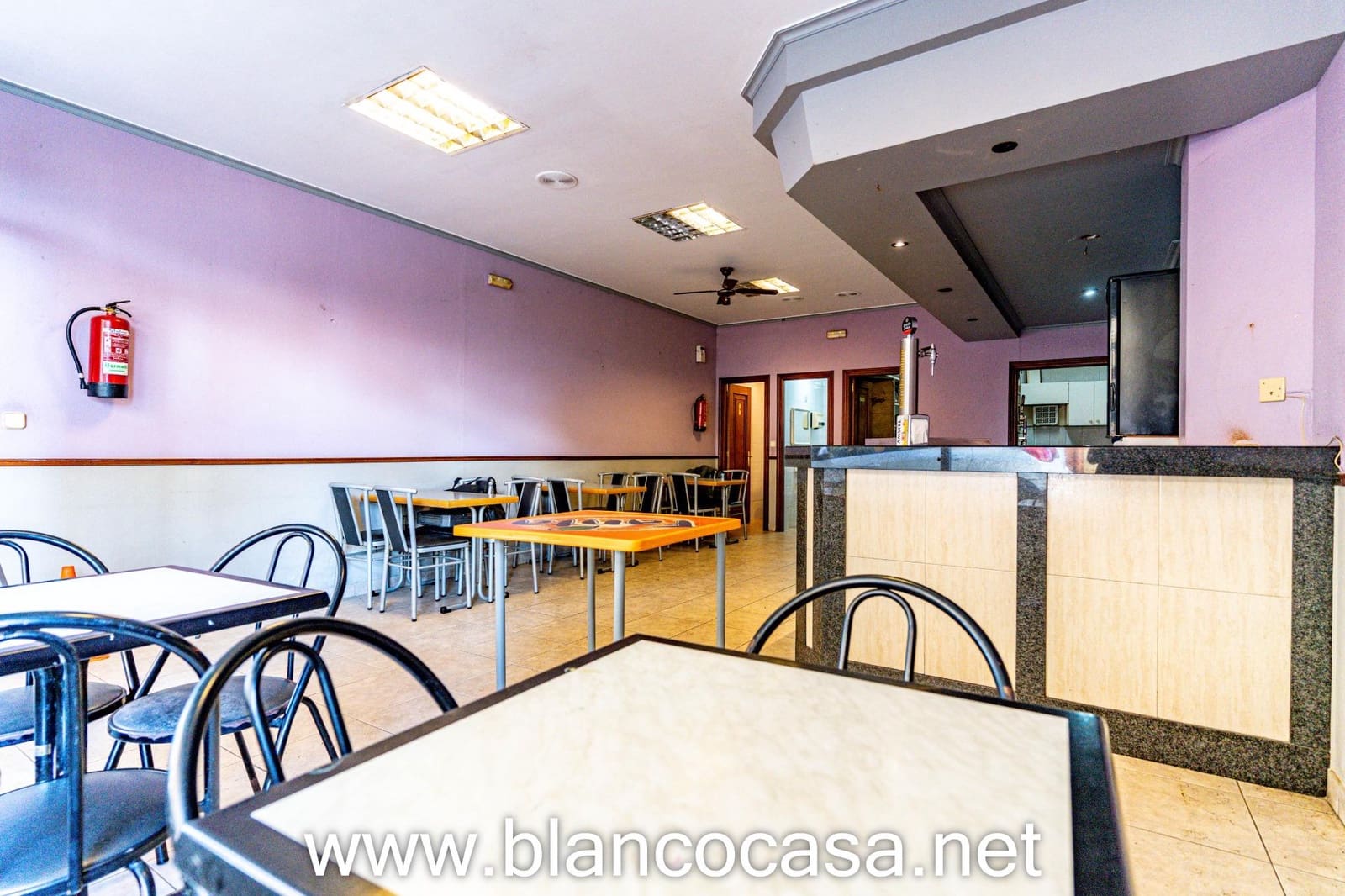 Commercieel te koop in Carballo - € 59.900 (Ref: 9383480)