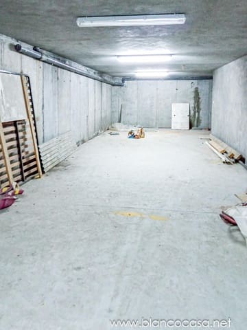 Gewerbe zu vermieten in Carballo - 390 € (Ref: 9383485)