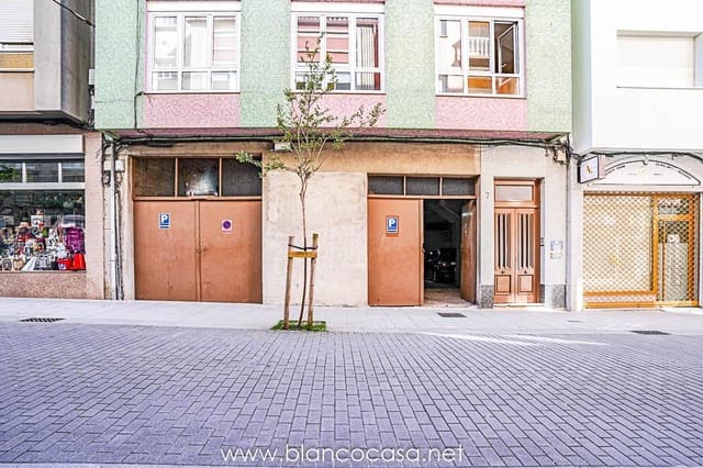 Kommersiell til salgs i Carballo - € 280 000 (Ref: 9383487)