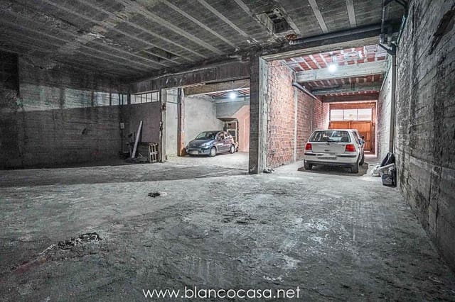 Kommersiell til salgs i Carballo - € 280 000 (Ref: 9383487)