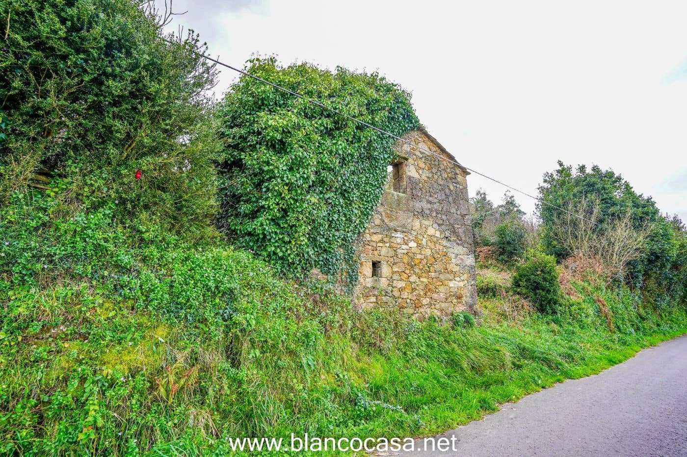 2 makuuhuone Maalaistalo myytävänä paikassa A Laracha - 45 000 € (Ref: 9383489)