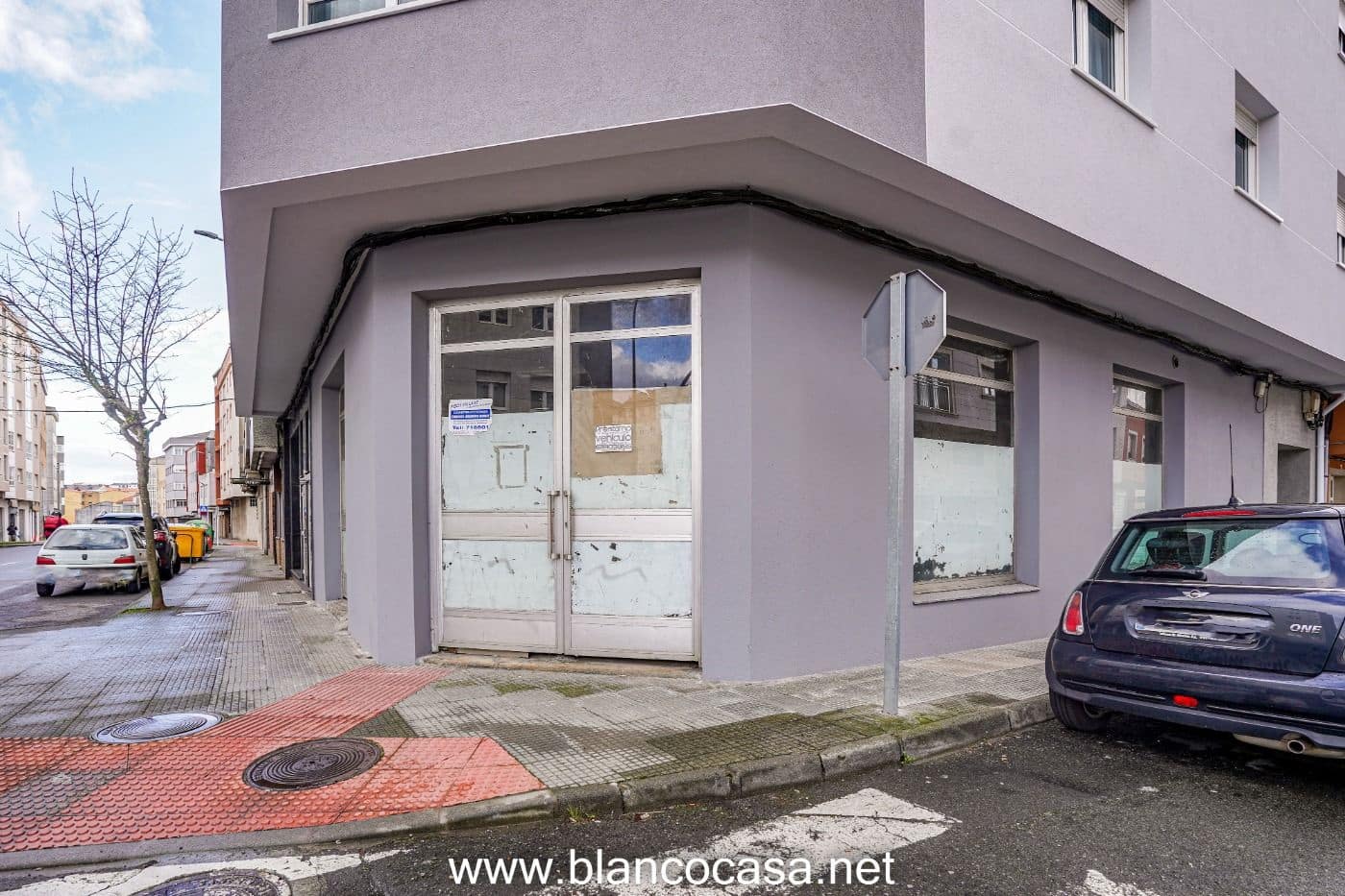 Commercial for rent in Carballo - € 350 (Ref: 9383491)