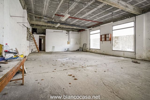 Gewerbe zu vermieten in Carballo - 350 € (Ref: 9383491)