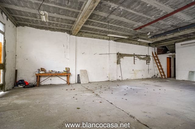 Gewerbe zu vermieten in Carballo - 350 € (Ref: 9383491)