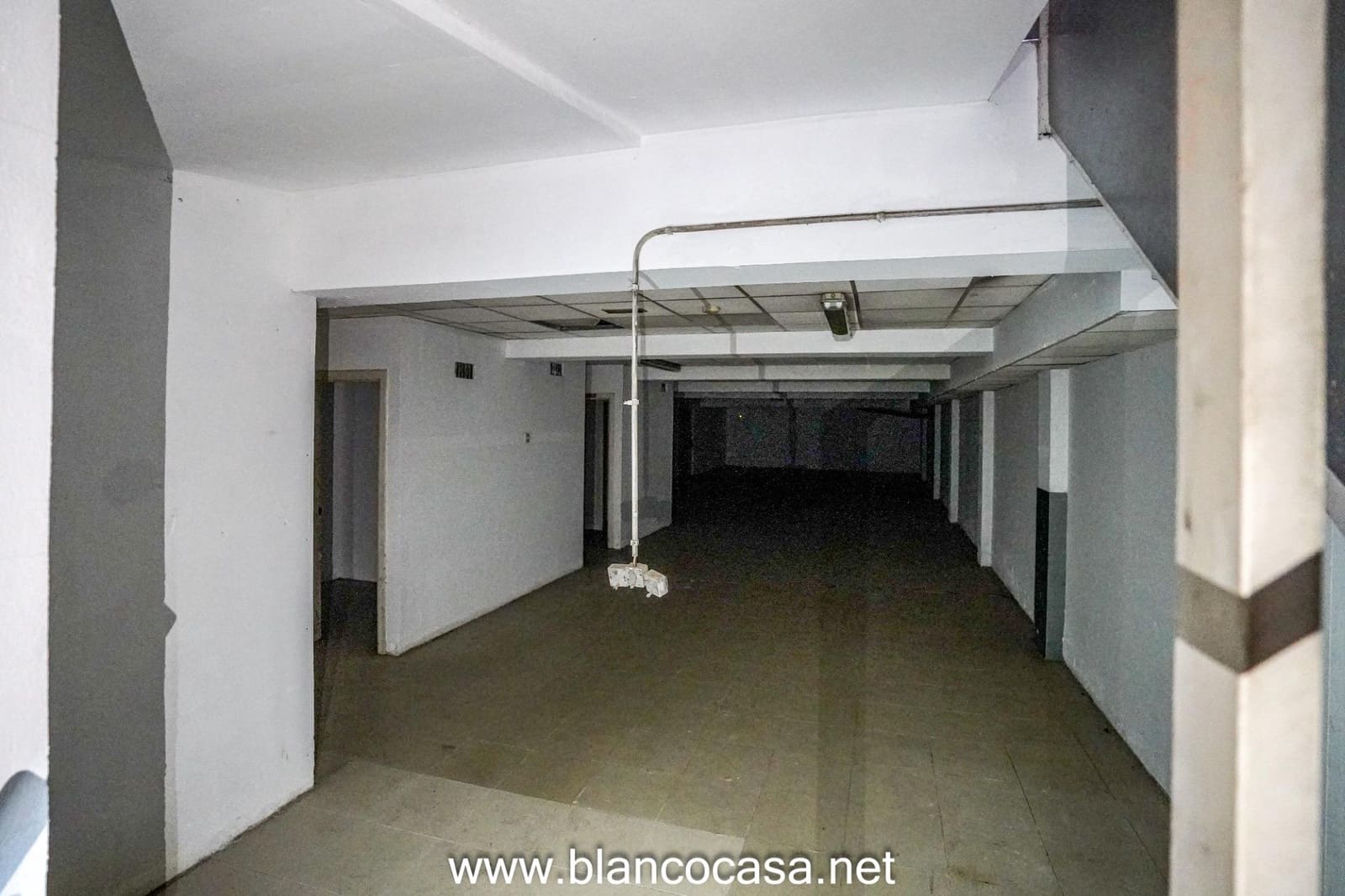 Commercieel te koop in Carballo - € 350.000 (Ref: 9383493)