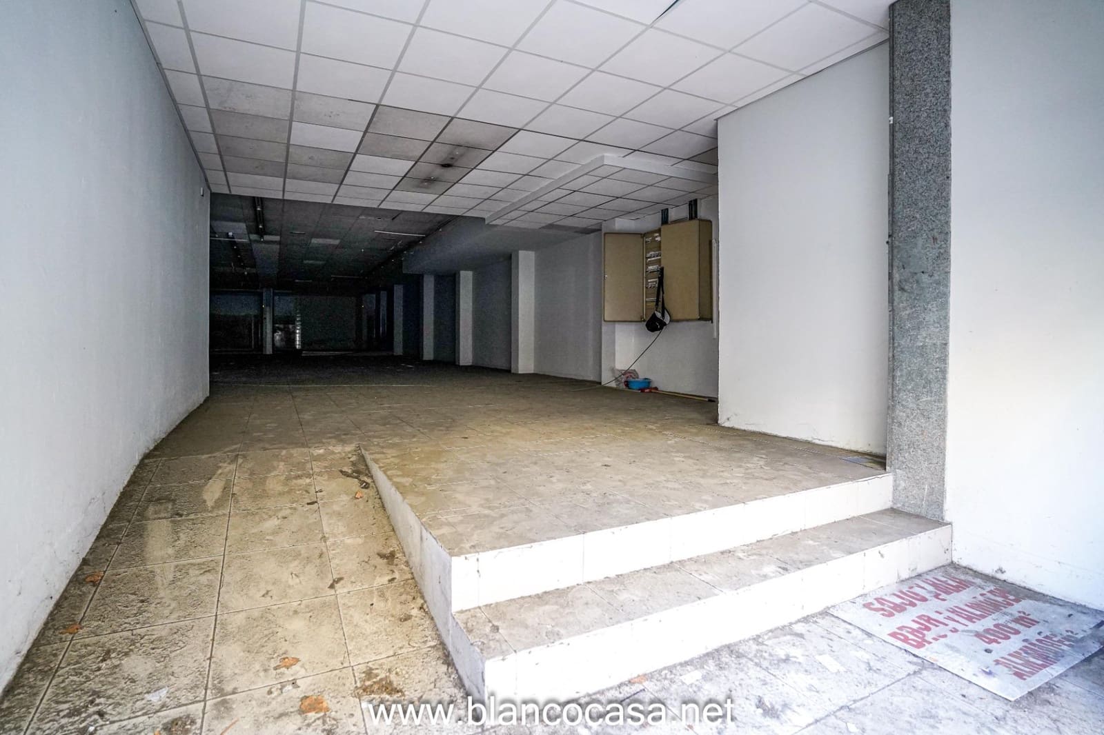 Commercieel te koop in Carballo - € 350.000 (Ref: 9383493)