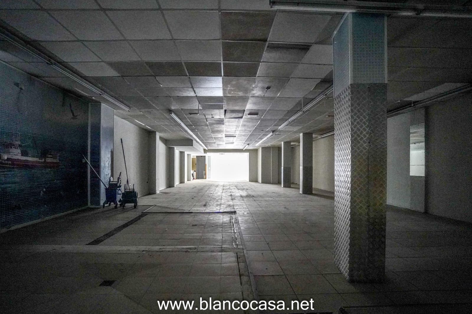 Commercieel te koop in Carballo - € 350.000 (Ref: 9383493)