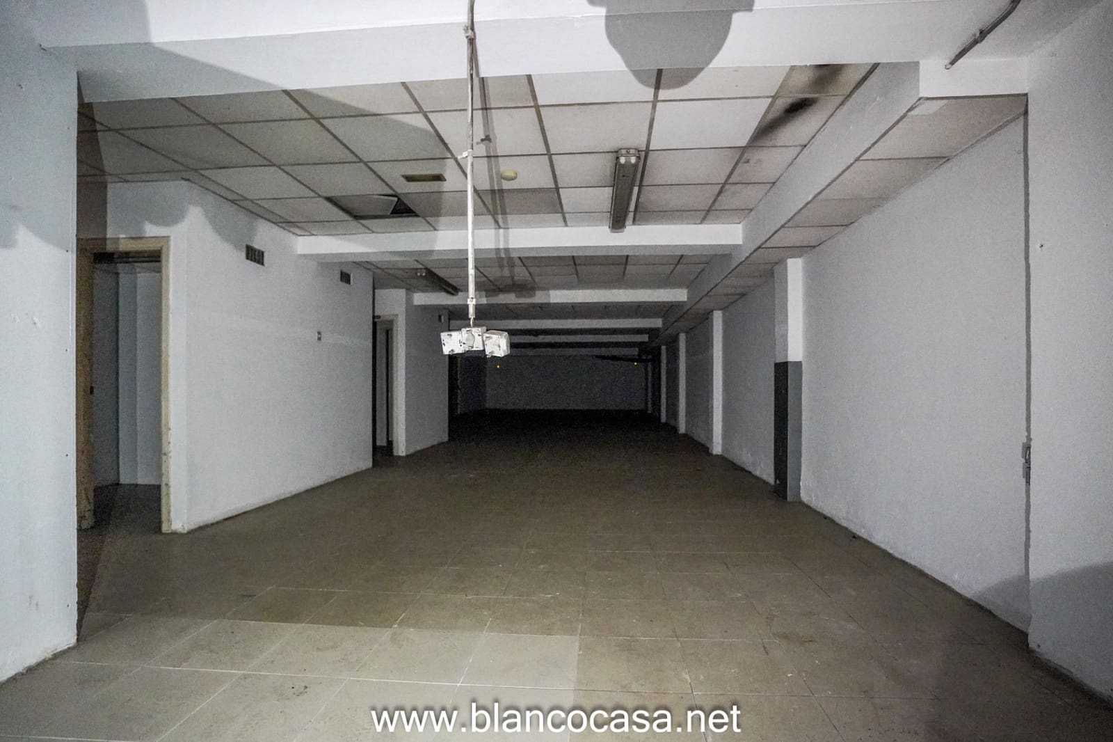 Commercieel te koop in Carballo - € 350.000 (Ref: 9383493)