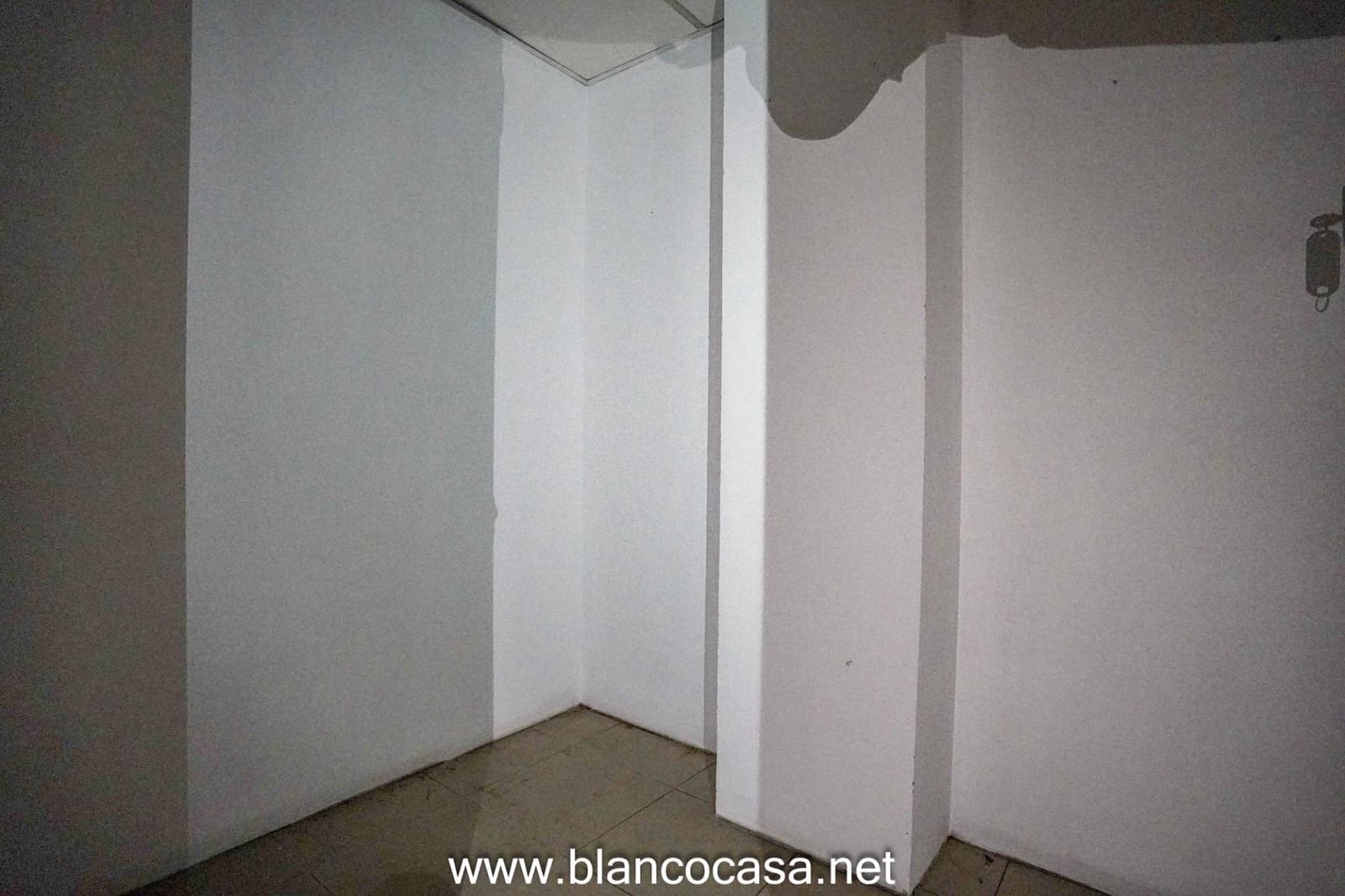 Commercieel te koop in Carballo - € 350.000 (Ref: 9383493)