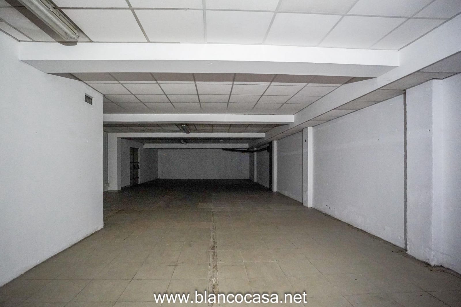 Commercieel te koop in Carballo - € 350.000 (Ref: 9383493)