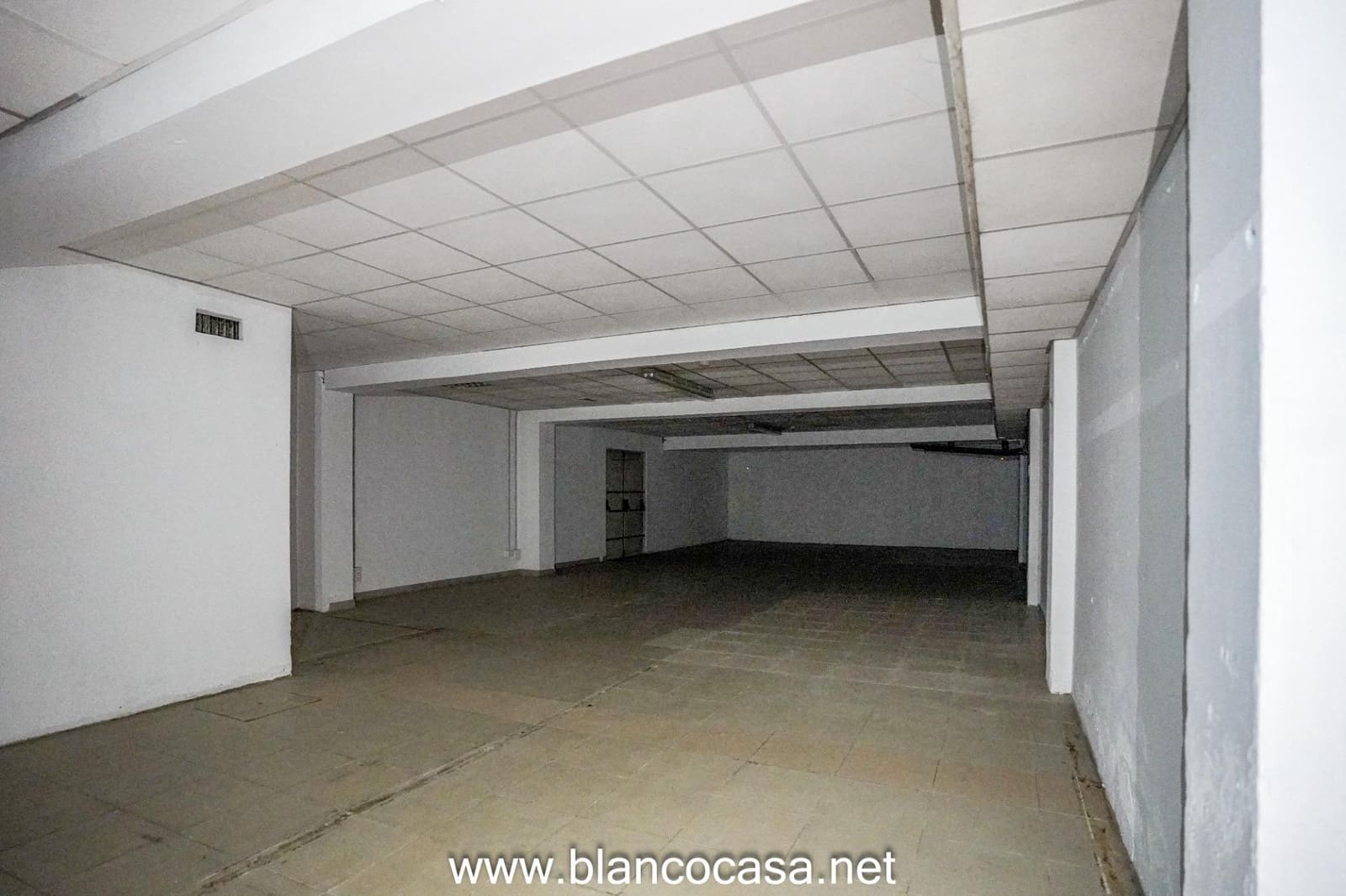 Commercieel te koop in Carballo - € 350.000 (Ref: 9383493)