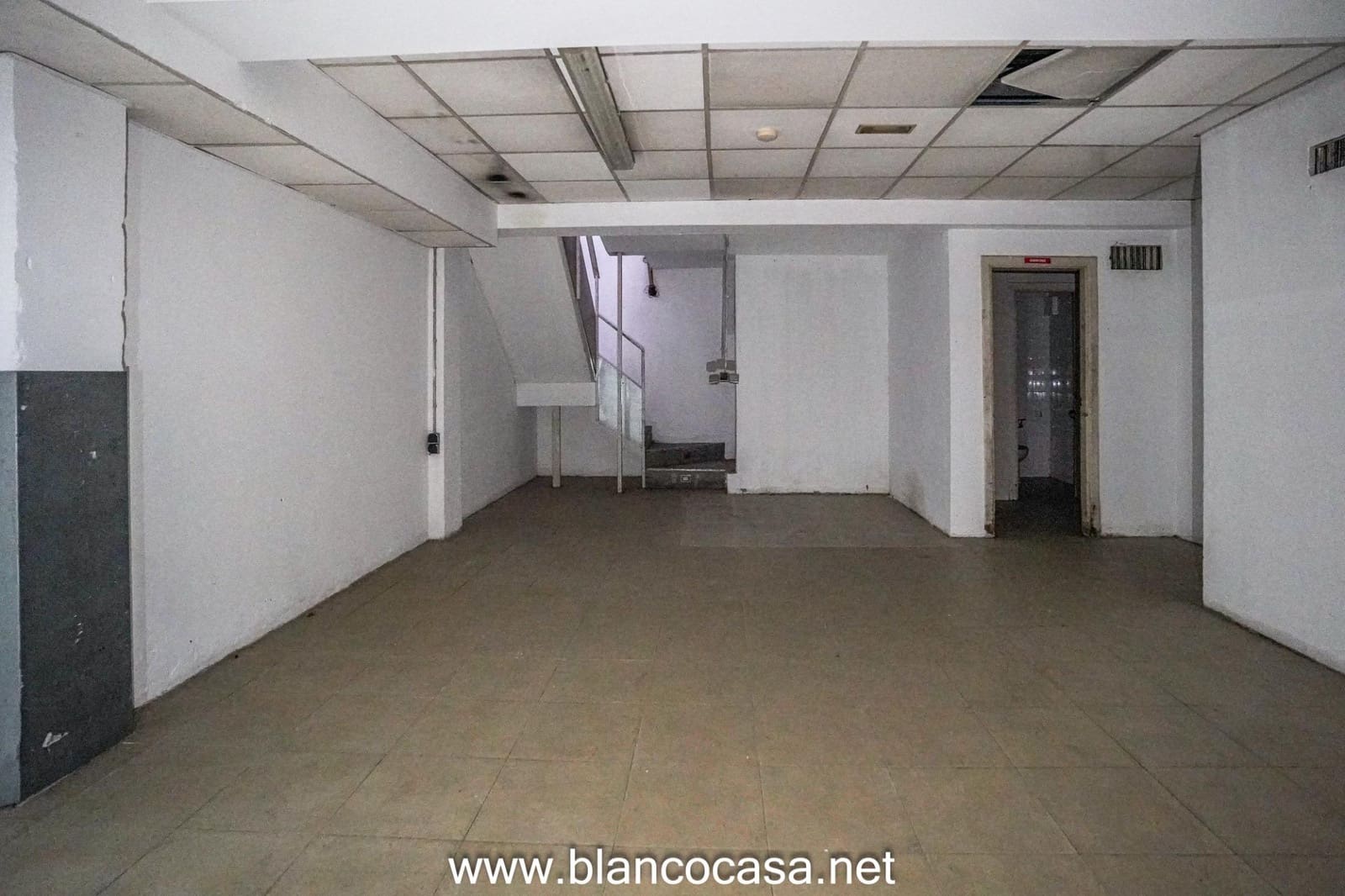 Commercieel te koop in Carballo - € 350.000 (Ref: 9383493)