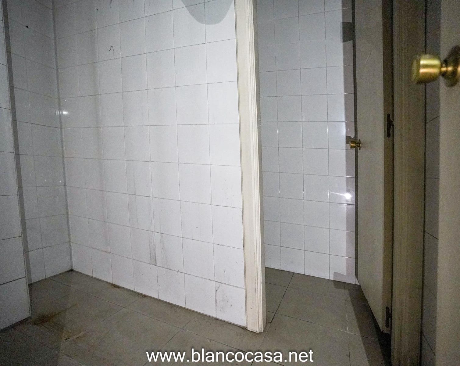 Commercieel te koop in Carballo - € 350.000 (Ref: 9383493)