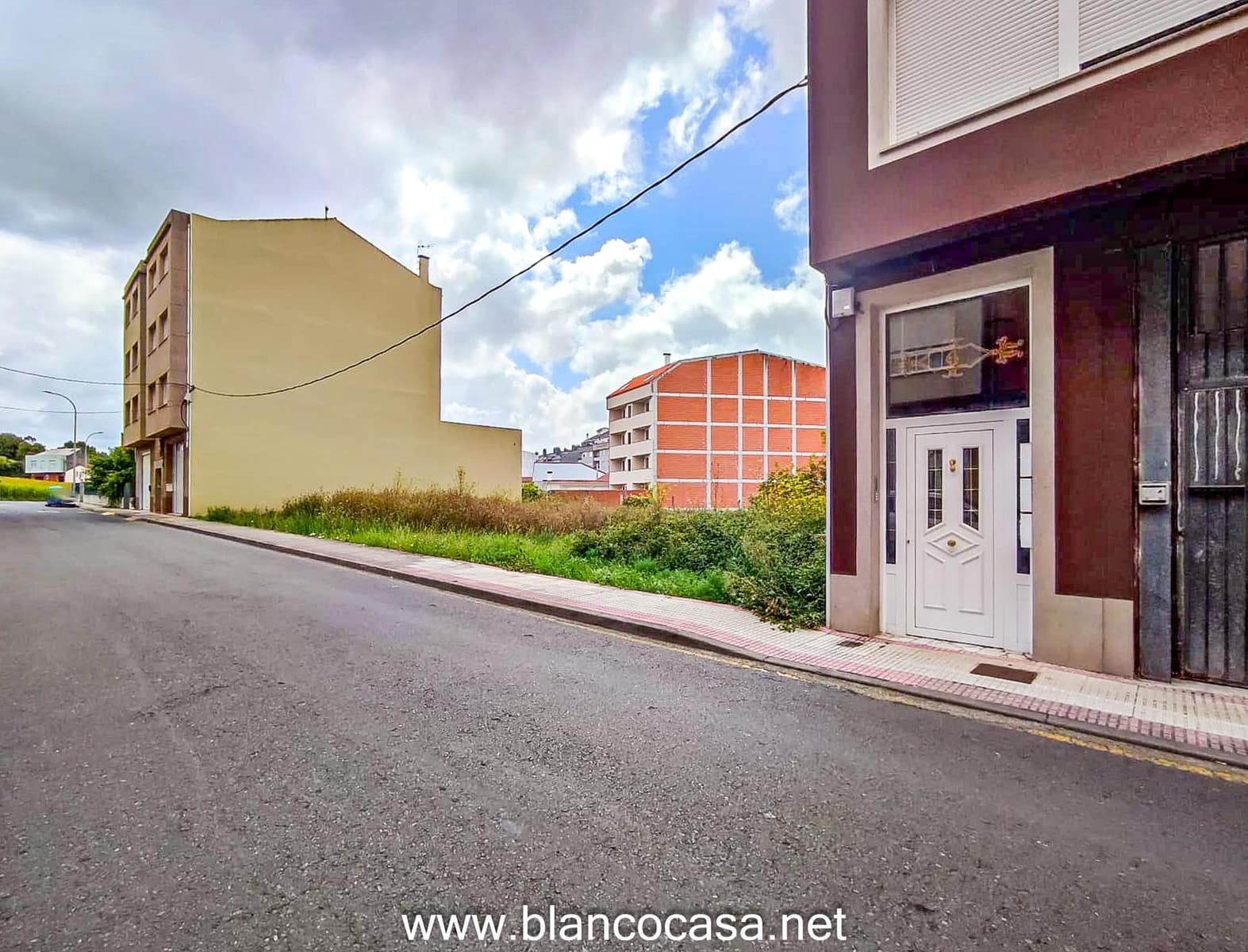 Działka budowlana na sprzedaż w Carballo - 51 900 € (Ref: 9383495)