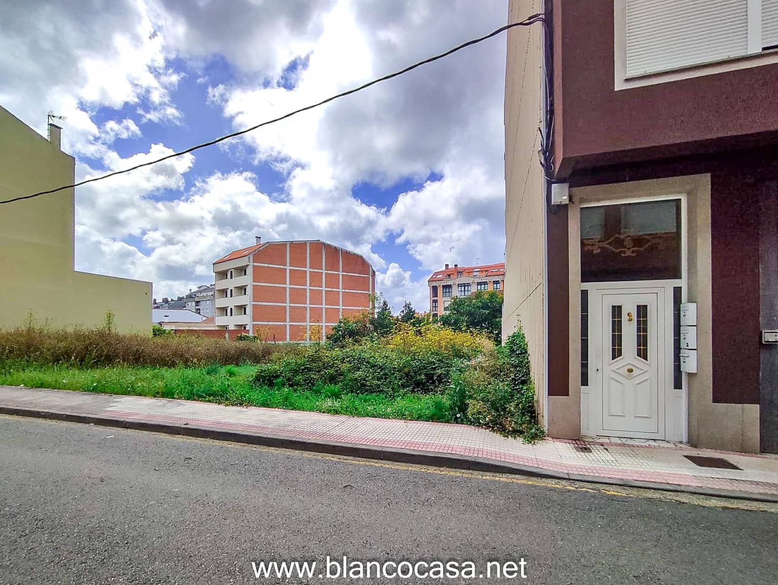 Działka budowlana na sprzedaż w Carballo - 51 900 € (Ref: 9383495)