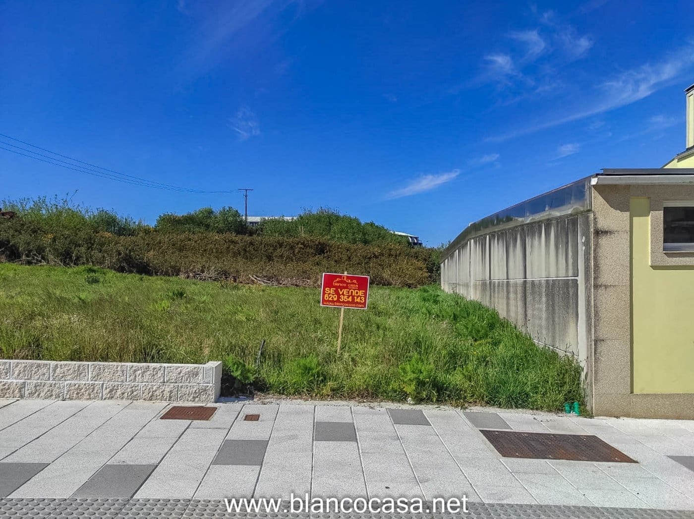 Działka budowlana na sprzedaż w Carballo - 75 000 € (Ref: 9383500)