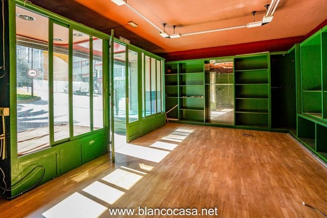 Erhverv til salg i Carballo - € 235.000 (Ref: 9383501)