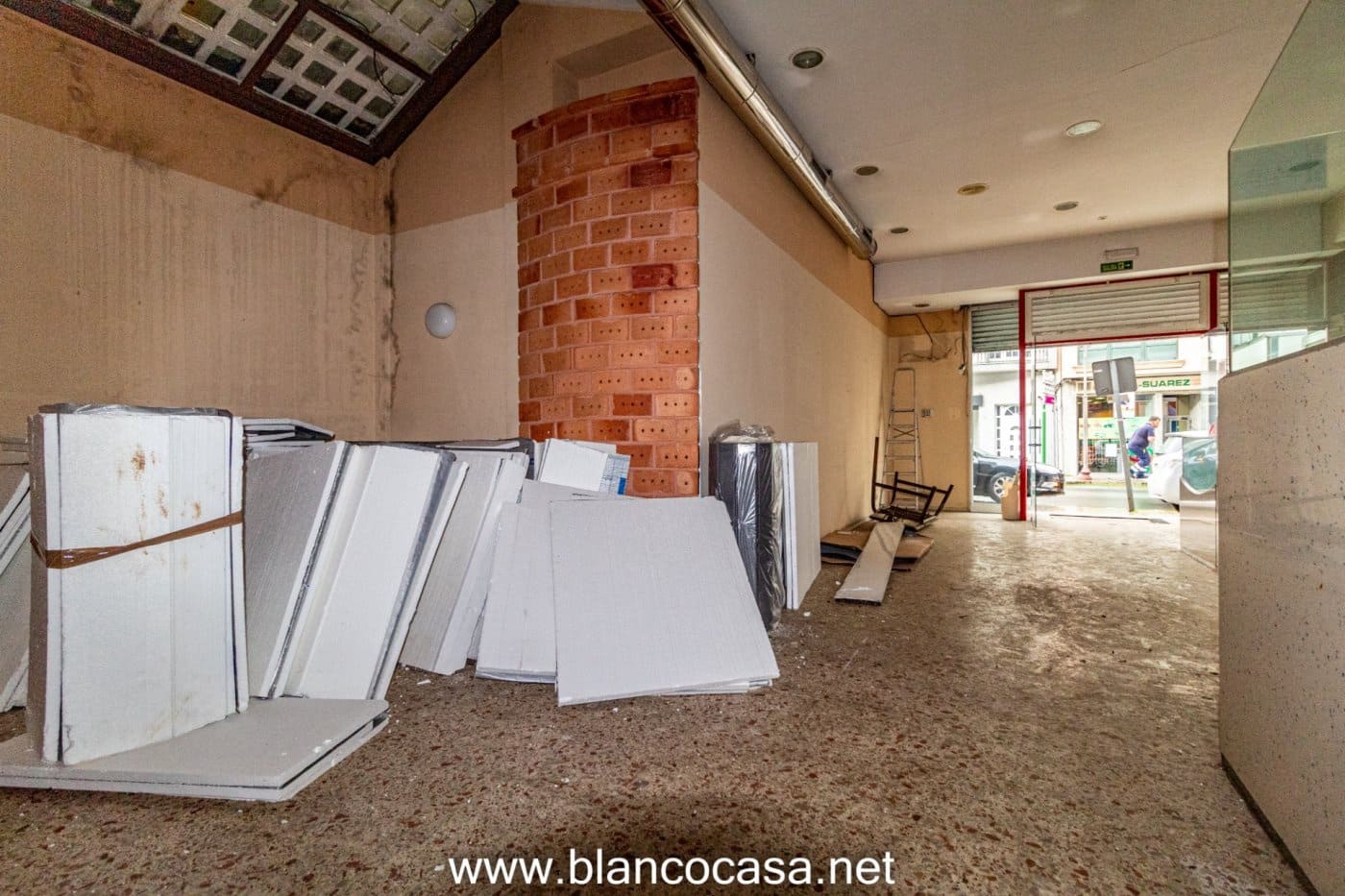 Erhverv til leje i Carballo - € 900 (Ref: 9383502)