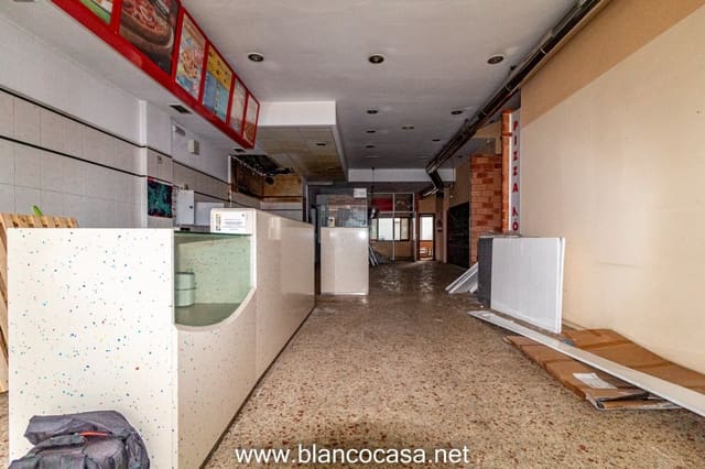 Commercial for rent in Carballo - € 900 (Ref: 9383502)