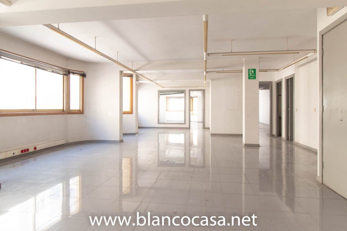 Office for rent in Carballo - € 350 (Ref: 9383505)