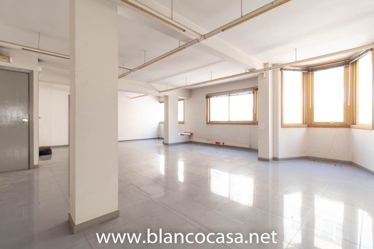 Office for rent in Carballo - € 350 (Ref: 9383505)