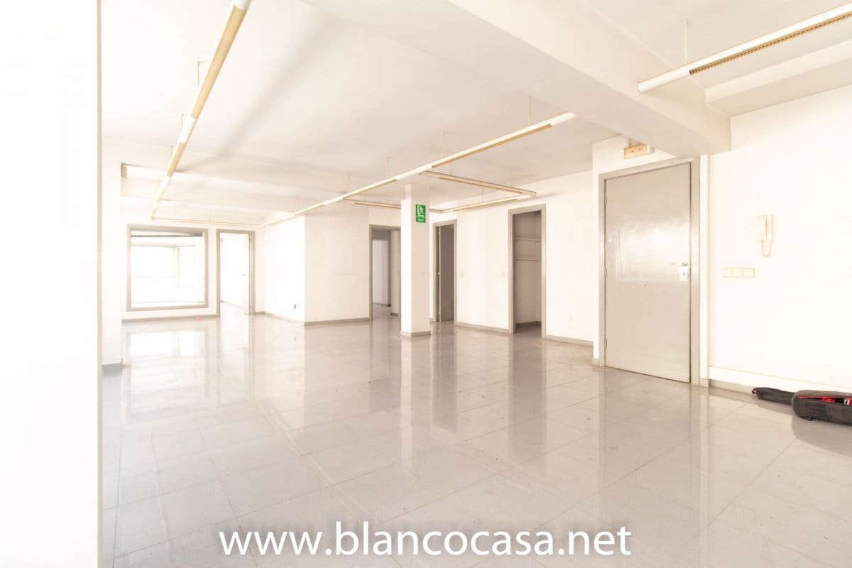 Office for rent in Carballo - € 350 (Ref: 9383505)