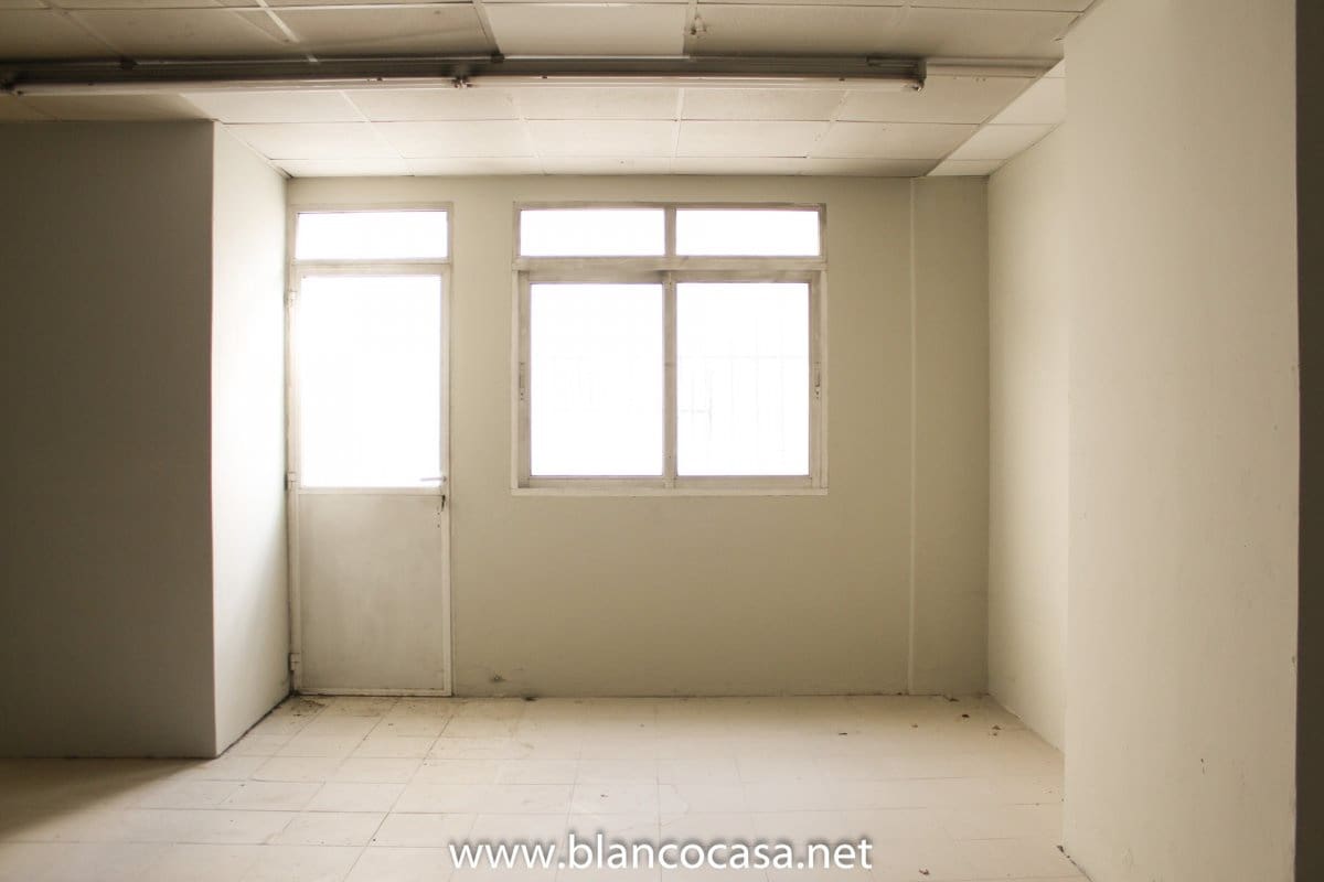 Commerciale da affittare in Carballo - 700 € (Rif: 9383506)