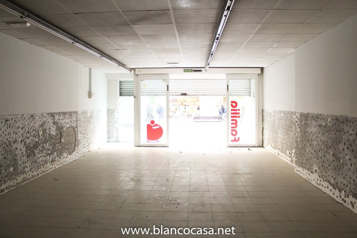 Commerciale da affittare in Carballo - 700 € (Rif: 9383506)