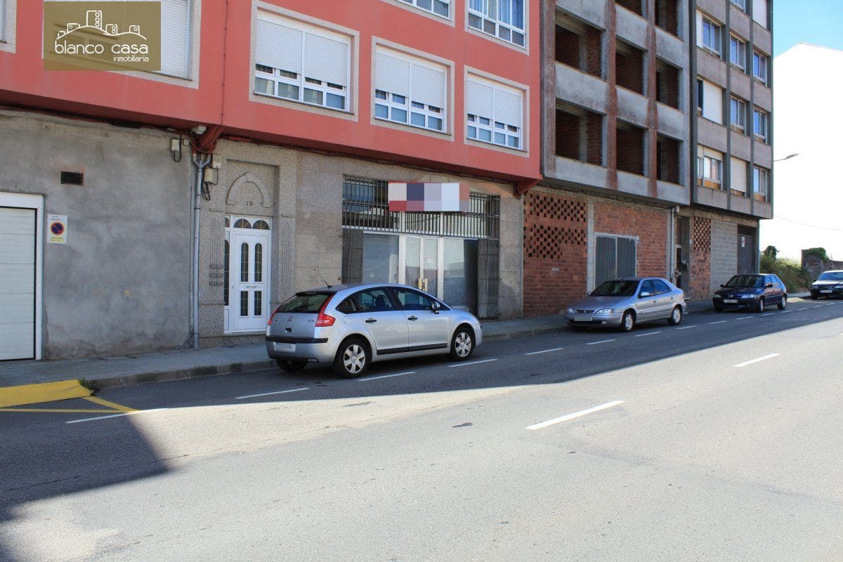 Commercial for rent in Carballo - € 500 (Ref: 9383508)