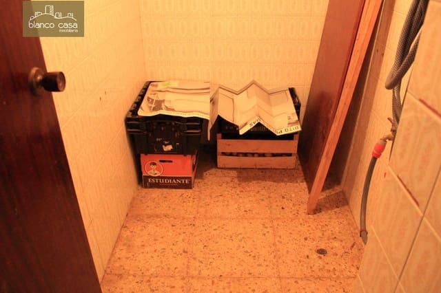 Commercial for rent in Carballo - € 500 (Ref: 9383508)