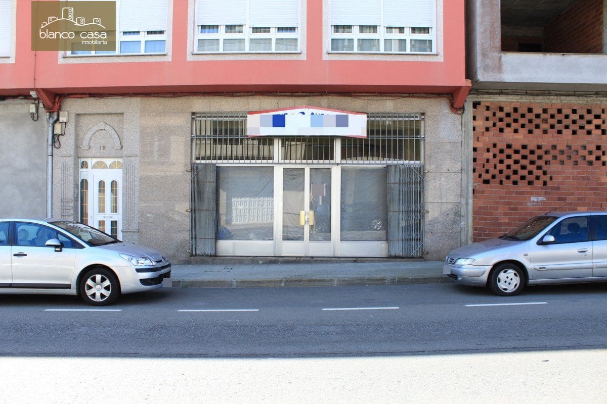 Commercial for rent in Carballo - € 500 (Ref: 9383508)