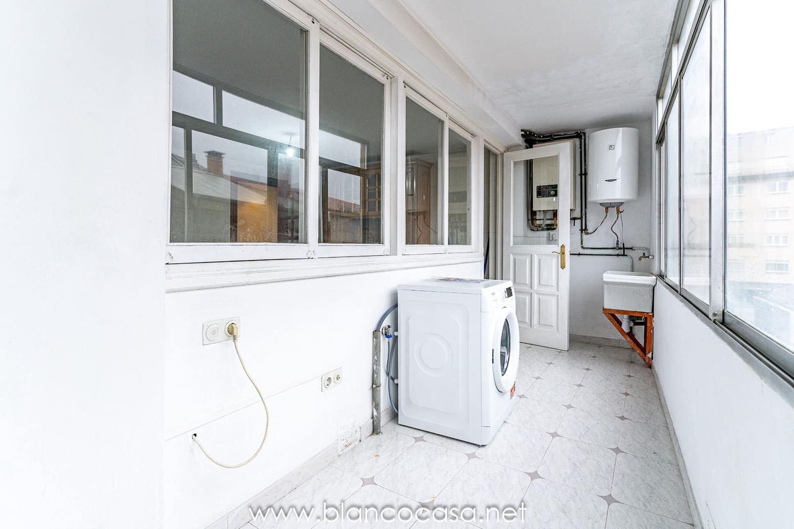 3 bedroom Flat for rent in Carballo - € 590 (Ref: 9388065)