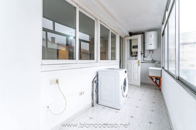 3 bedroom Flat for rent in Carballo - € 590 (Ref: 9388065)