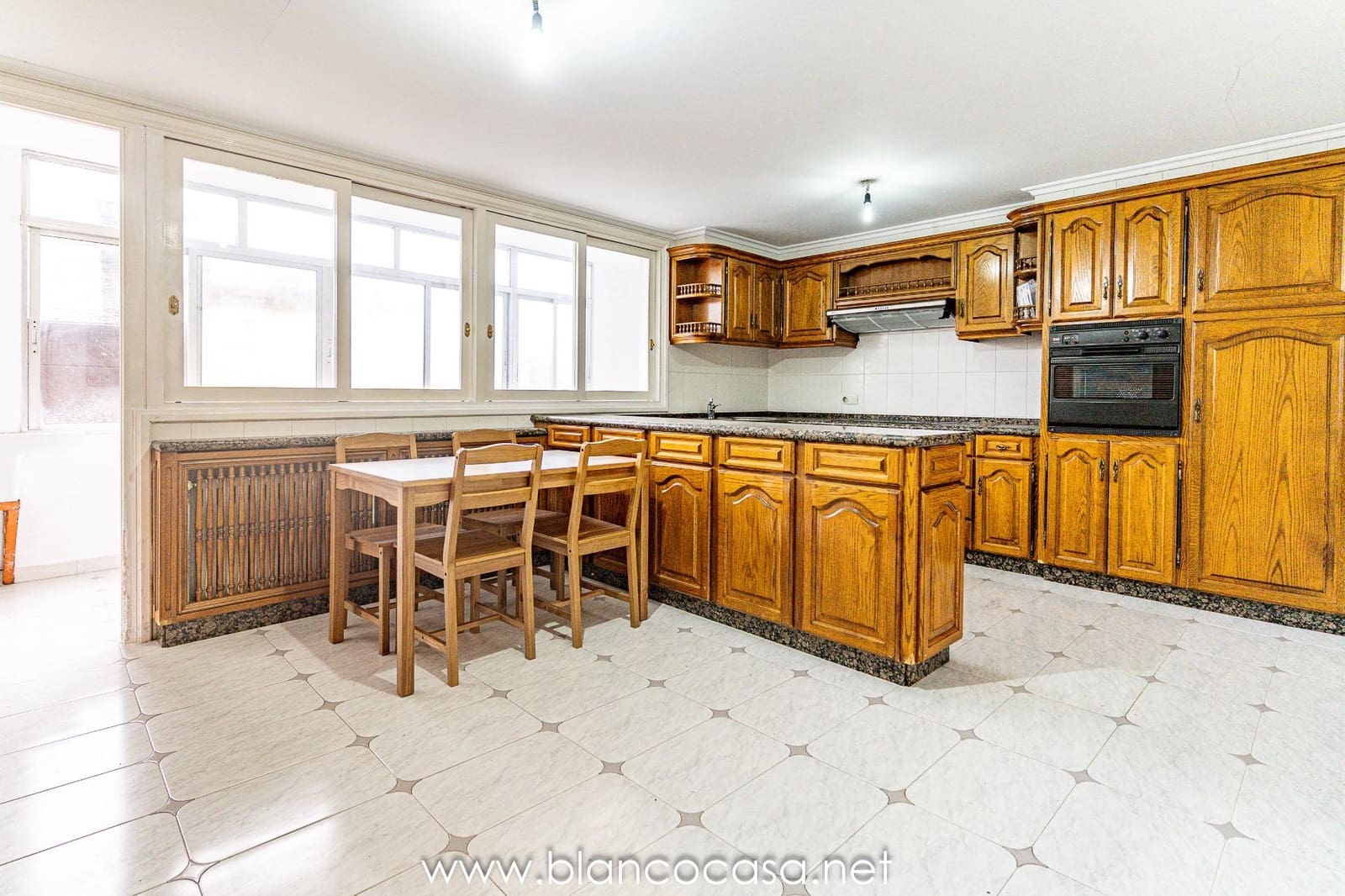 3 bedroom Flat for rent in Carballo - € 590 (Ref: 9388065)