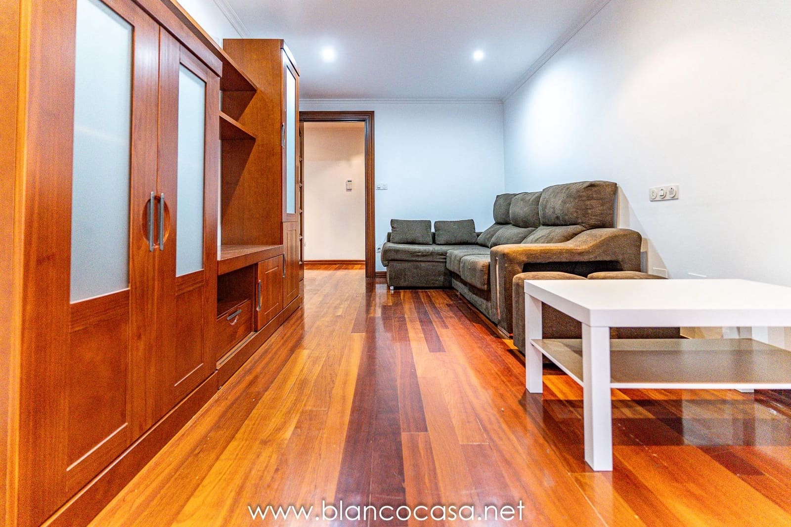 3 bedroom Flat for rent in Carballo - € 590 (Ref: 9388065)