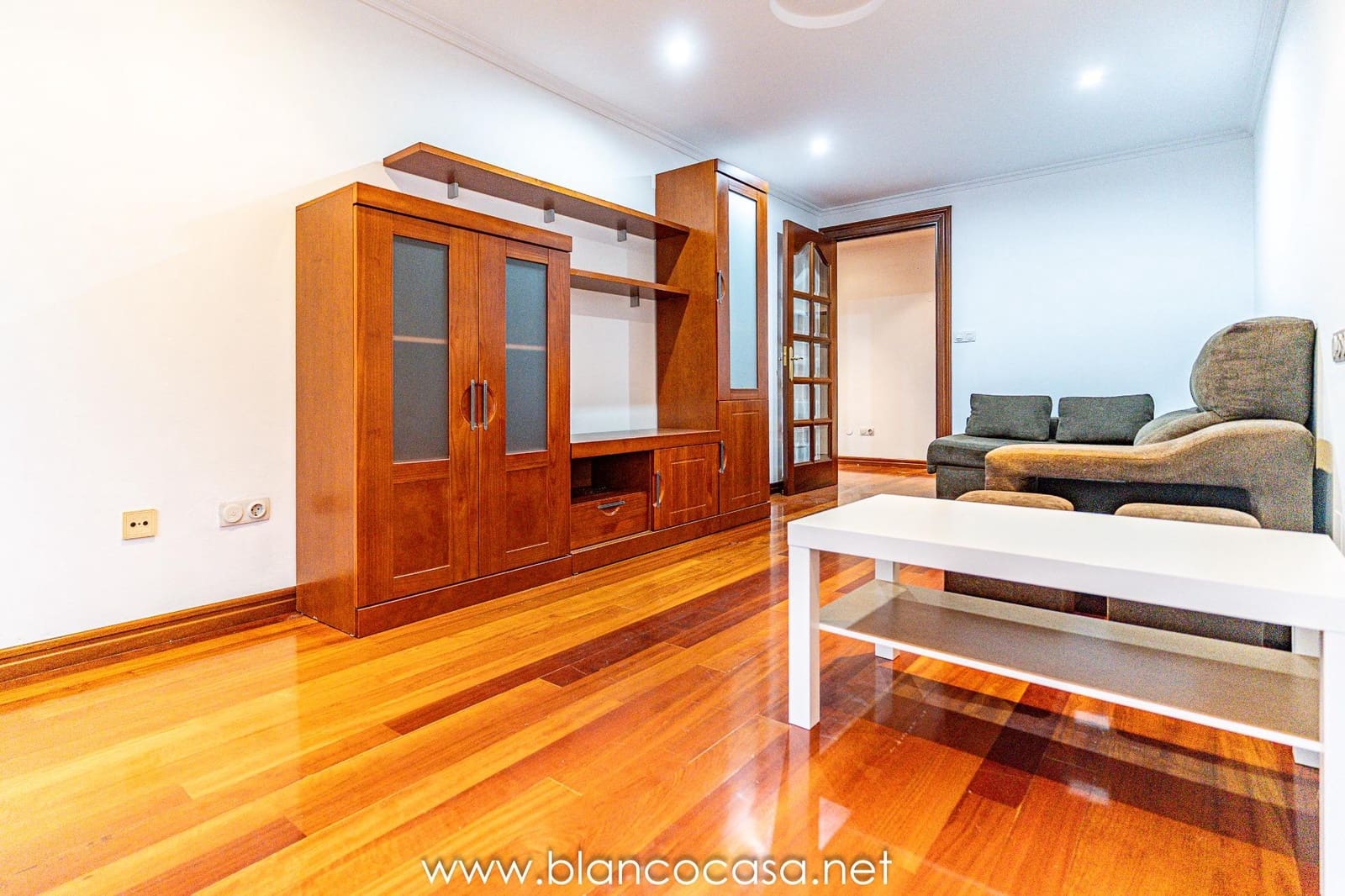 3 bedroom Flat for rent in Carballo - € 590 (Ref: 9388065)