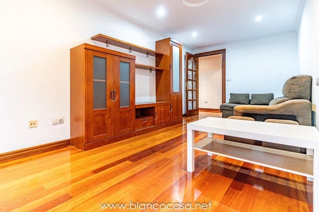 3 bedroom Flat for rent in Carballo - € 590 (Ref: 9388065)