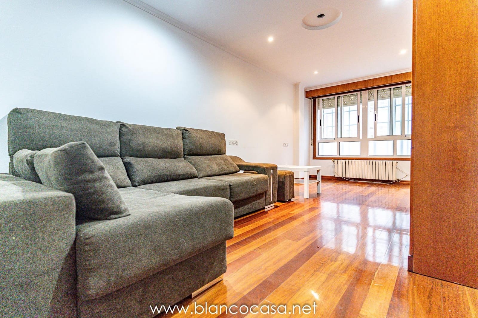 3 bedroom Flat for rent in Carballo - € 590 (Ref: 9388065)