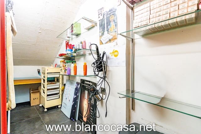 Företag att hyra i Carballo - 490 € (Ref: 9398632)