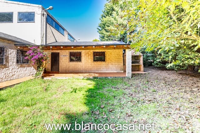 Negocio de 1 habitación en Malpica de Bergantiños en alquiler - 700 € (Ref: 9401323)