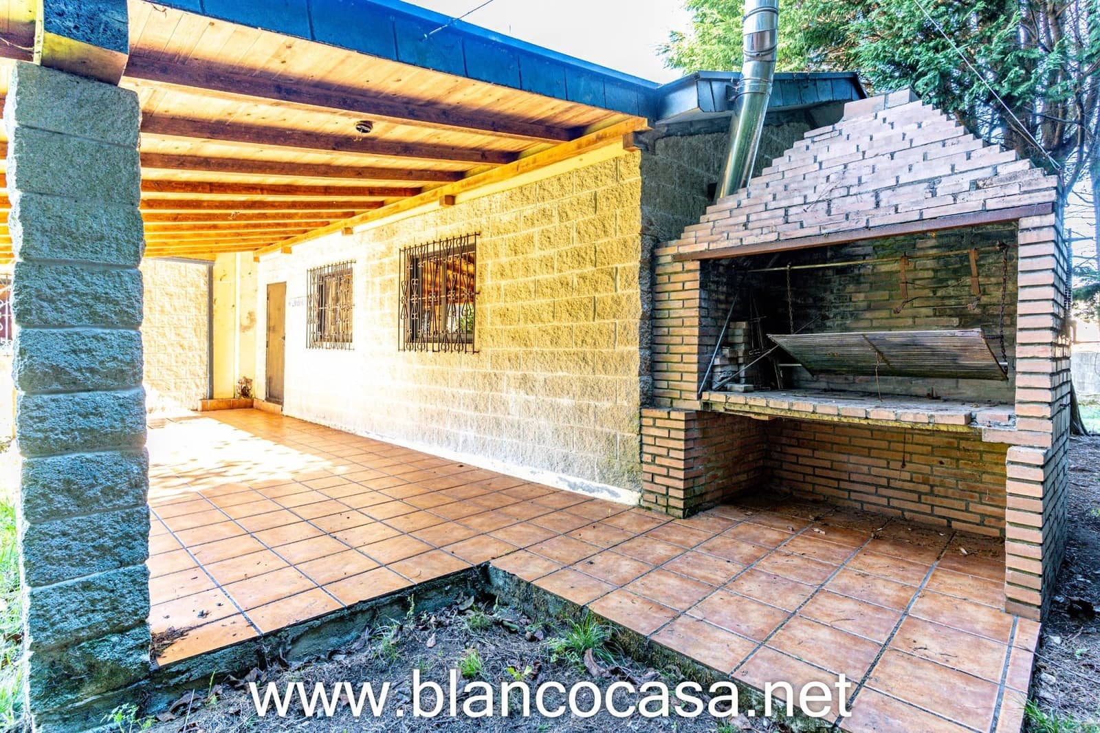 1 camera da letto Azienda da affittare in Malpica de Bergantinos - 700 € (Rif: 9401323)