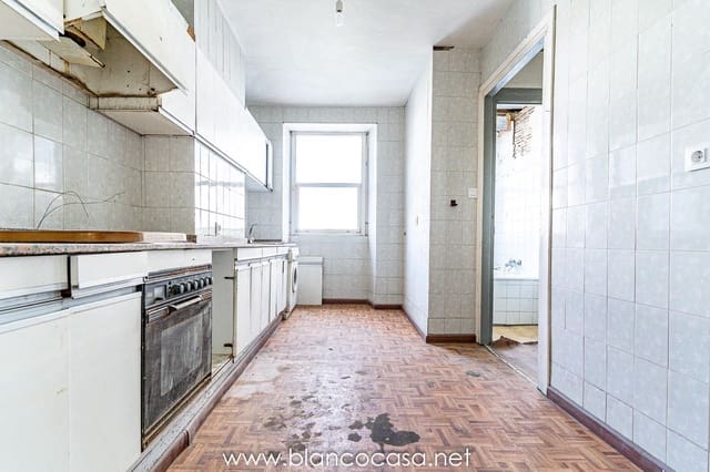 4 camera da letto Appartamento in vendita in A Coruña città - 149.900 € (Rif: 9406564)