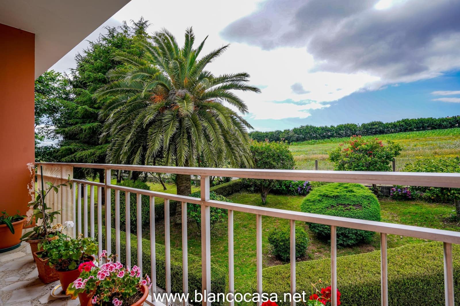 3 makuuhuone Maalaistalo myytävänä paikassa Carballo mukana 
autotalli - 249 999 € (Ref: 9406743)