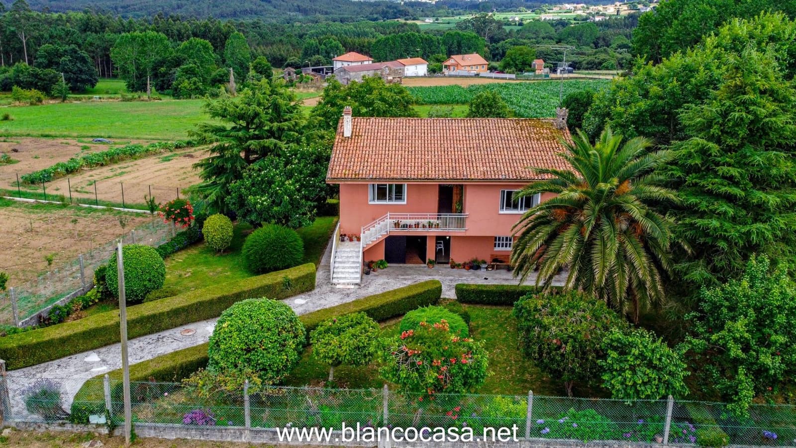 3 makuuhuone Maalaistalo myytävänä paikassa Carballo mukana 
autotalli - 249 999 € (Ref: 9406743)