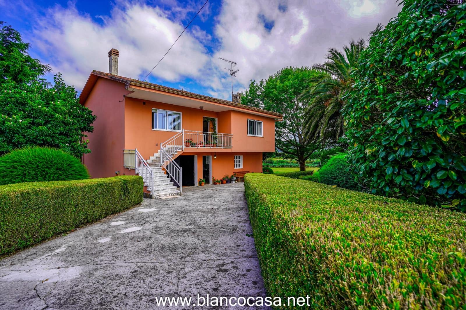 3 makuuhuone Maalaistalo myytävänä paikassa Carballo mukana 
autotalli - 249 999 € (Ref: 9406743)