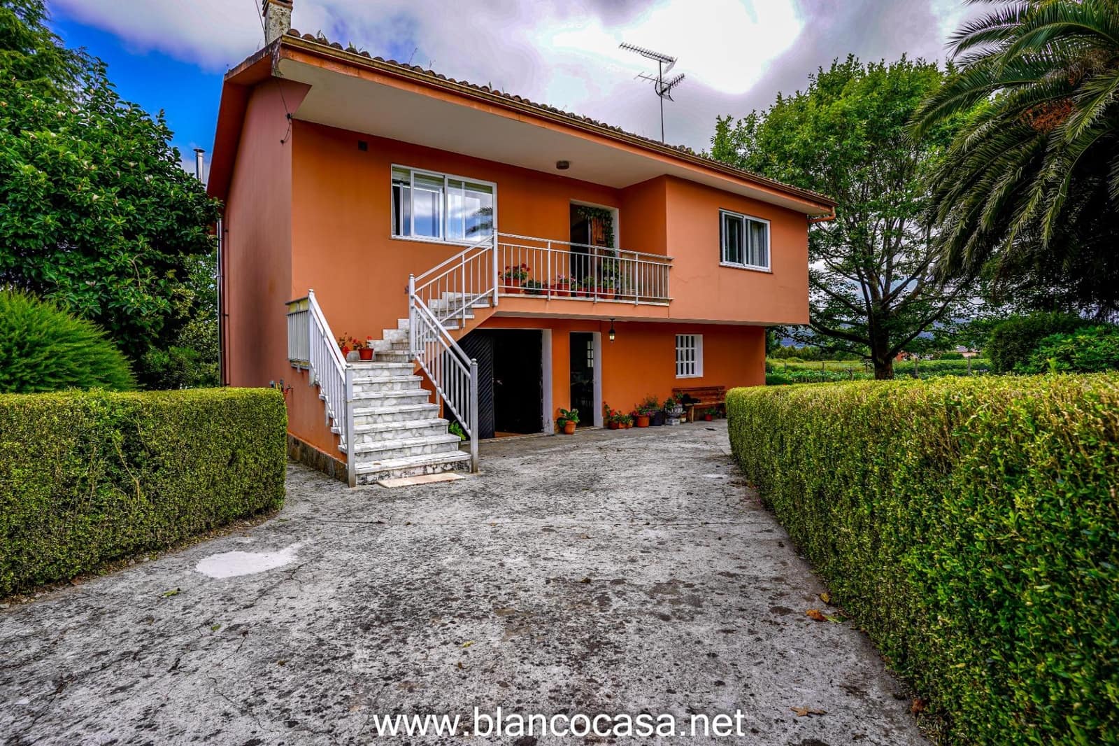 3 makuuhuone Maalaistalo myytävänä paikassa Carballo mukana 
autotalli - 249 999 € (Ref: 9406743)