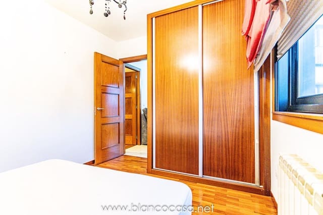 2 bedroom Apartment for rent in Carballo with garage - € 550 (Ref: 9419573)